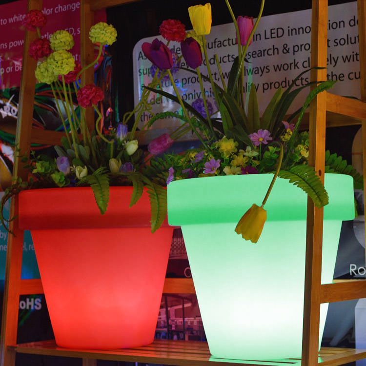 Set of 2 Color Changing LED Flower Pots - 13 Deals